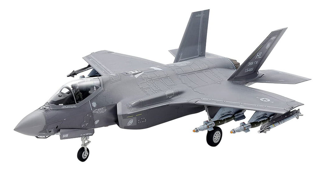1:72 F-35A Lightning II Plastic Model Kit K330198